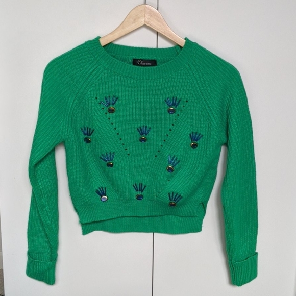 Short Sweater - Picture 1 of 4